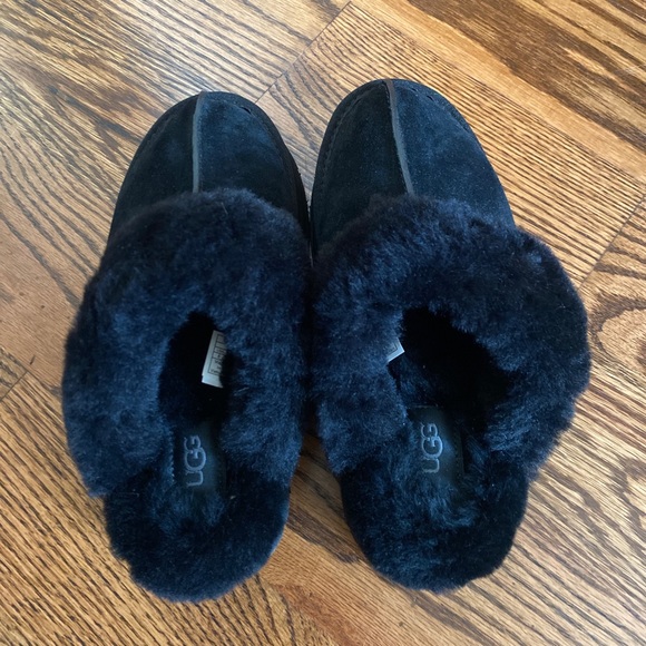 Ugg Disquette Slippers - Picture 1 of 2